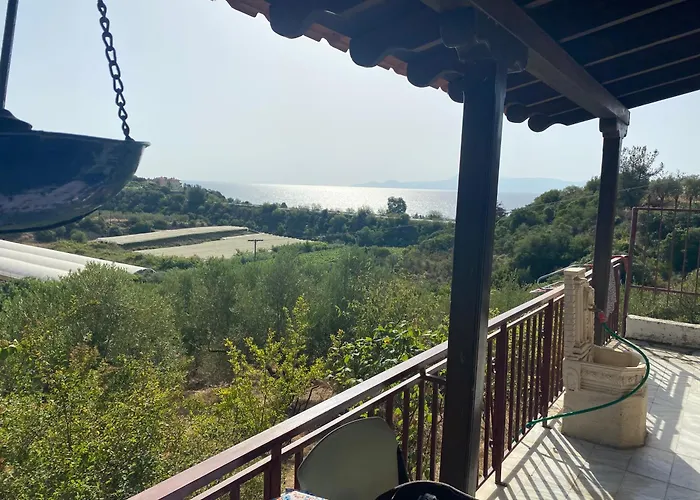 Real Holidays Antoniadou - Rustic House Hébergement de vacances